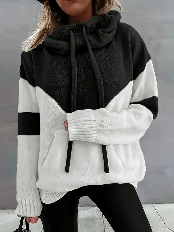 RÍONA - Dual-Tone Cosy Hoodie