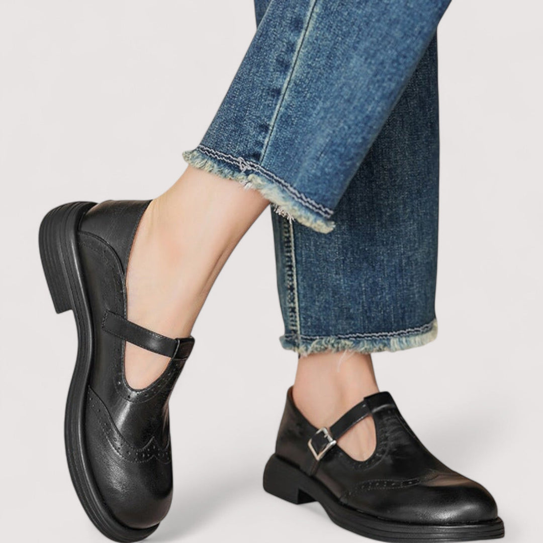 Maja | Elegant Comfort in One