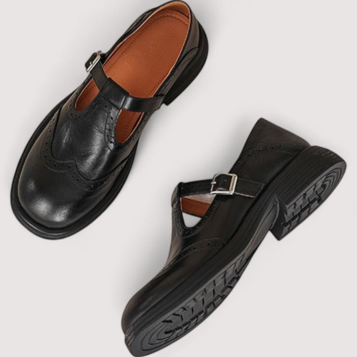 Maja | Elegant Comfort in One